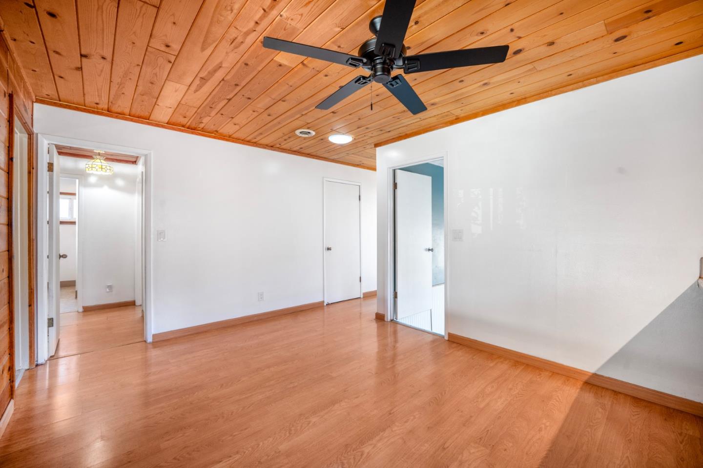 Detail Gallery Image 11 of 37 For 921 Suiter St, Hollister,  CA 95023 - 4 Beds | 2 Baths
