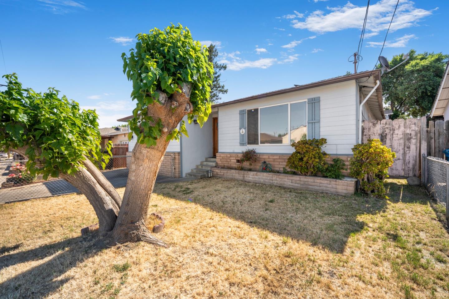 Detail Gallery Image 34 of 37 For 921 Suiter St, Hollister,  CA 95023 - 4 Beds | 2 Baths
