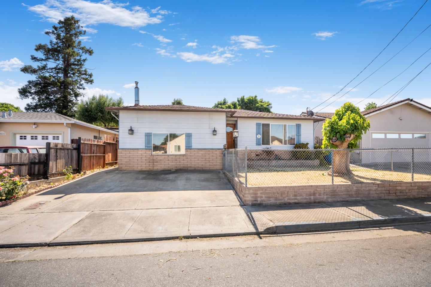 Detail Gallery Image 35 of 37 For 921 Suiter St, Hollister,  CA 95023 - 4 Beds | 2 Baths