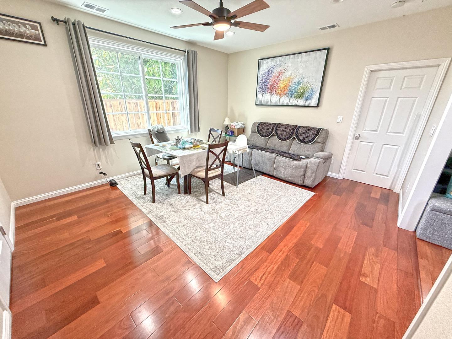 Detail Gallery Image 5 of 12 For 3585 Cadwallader Ave, San Jose,  CA 95121 - 2 Beds | 1 Baths