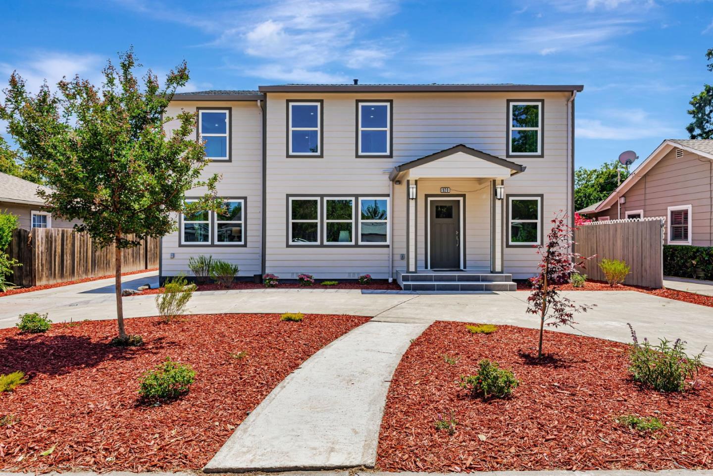 Detail Gallery Image 2 of 66 For 920 Arnold Way, San Jose,  CA 95128 - 6 Beds | 4/1 Baths