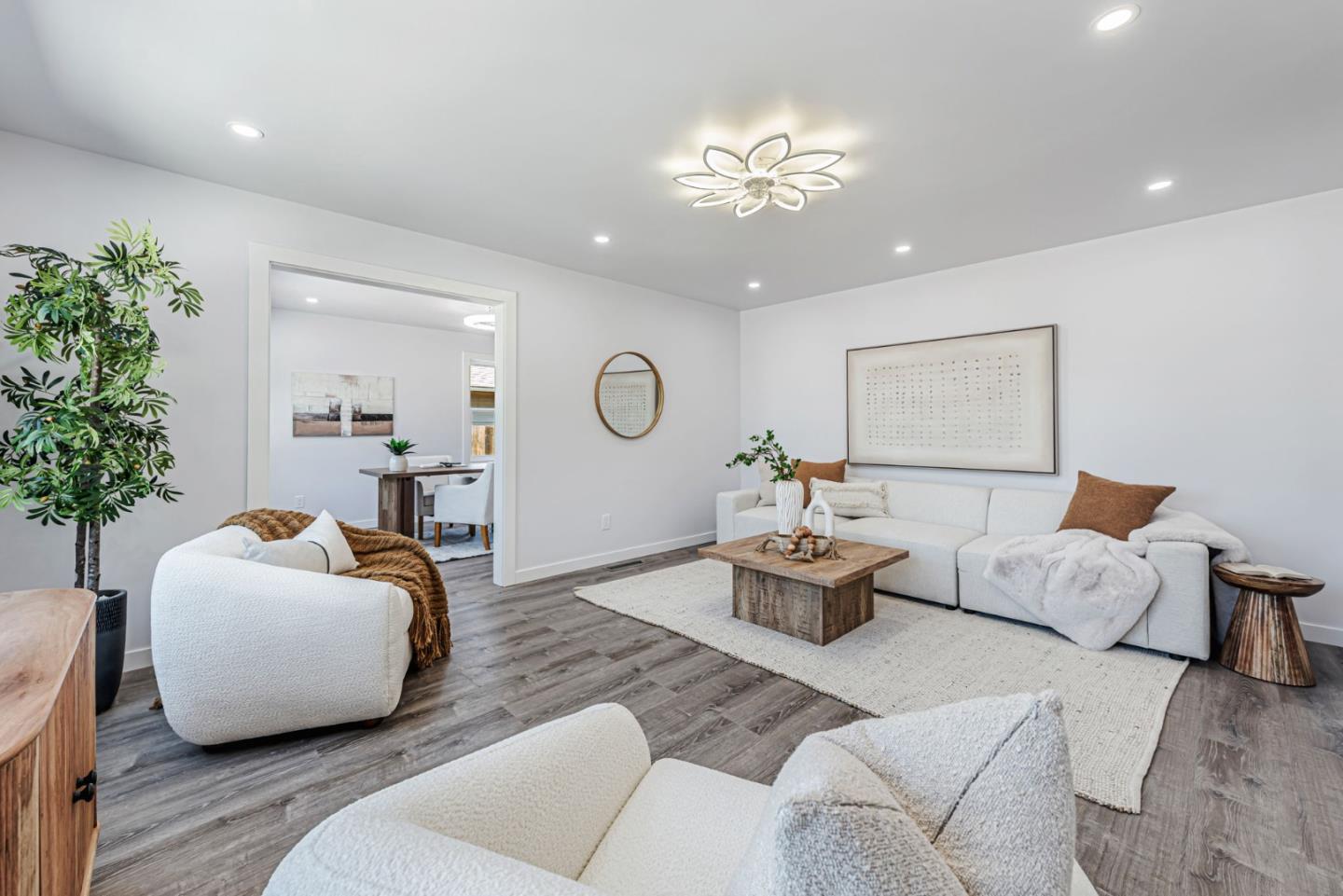 Detail Gallery Image 4 of 66 For 920 Arnold Way, San Jose,  CA 95128 - 6 Beds | 4/1 Baths