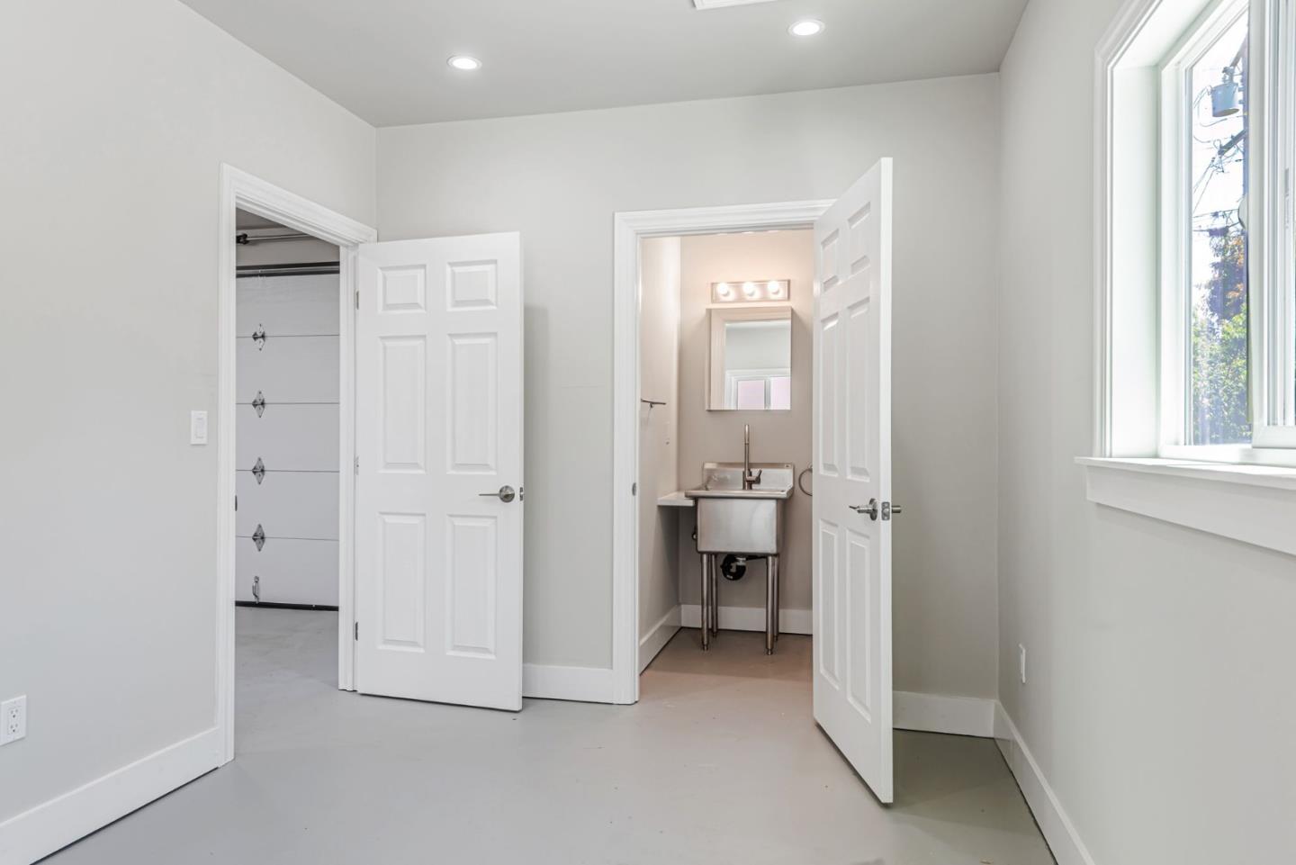 Detail Gallery Image 43 of 66 For 920 Arnold Way, San Jose,  CA 95128 - 6 Beds | 4/1 Baths