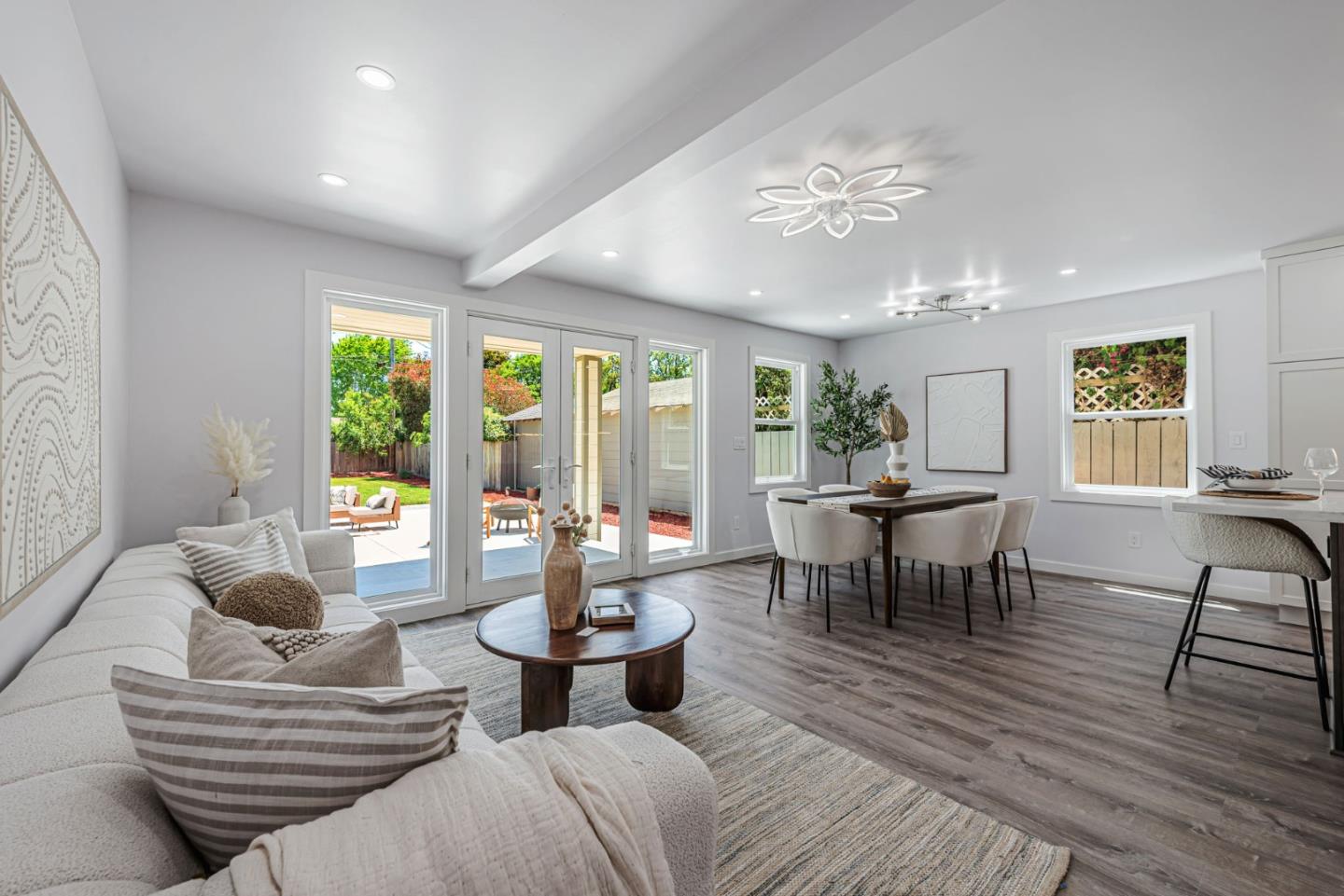 Detail Gallery Image 8 of 66 For 920 Arnold Way, San Jose,  CA 95128 - 6 Beds | 4/1 Baths