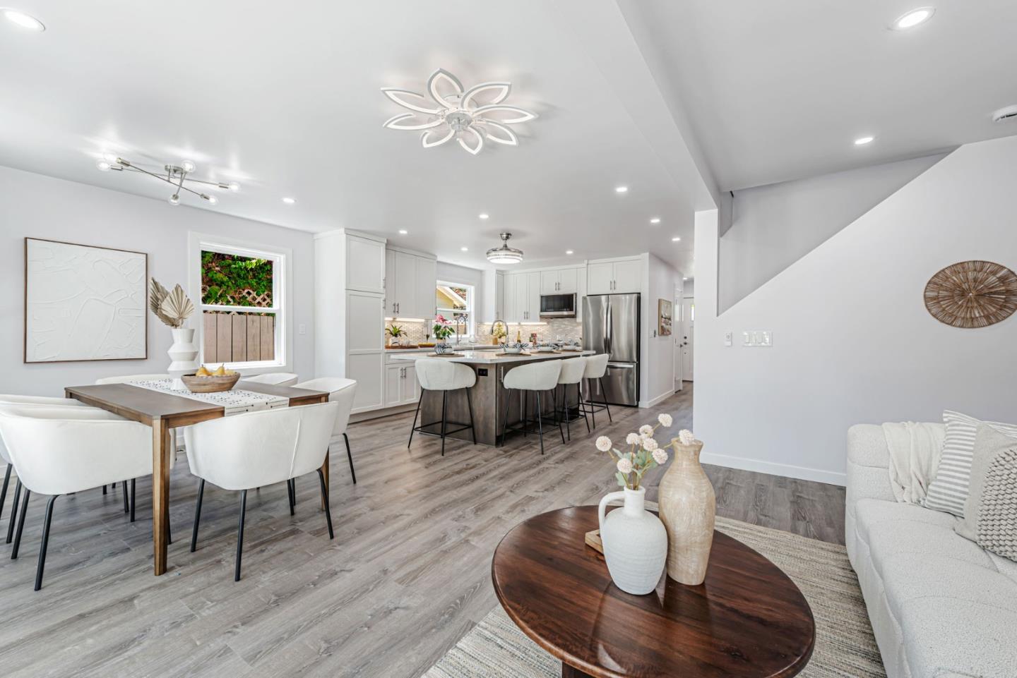 Detail Gallery Image 9 of 66 For 920 Arnold Way, San Jose,  CA 95128 - 6 Beds | 4/1 Baths