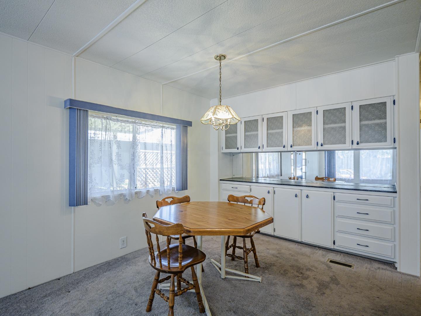 Detail Gallery Image 13 of 74 For 1555 Merrill St #176,  Santa Cruz,  CA 95062 - 2 Beds | 2 Baths