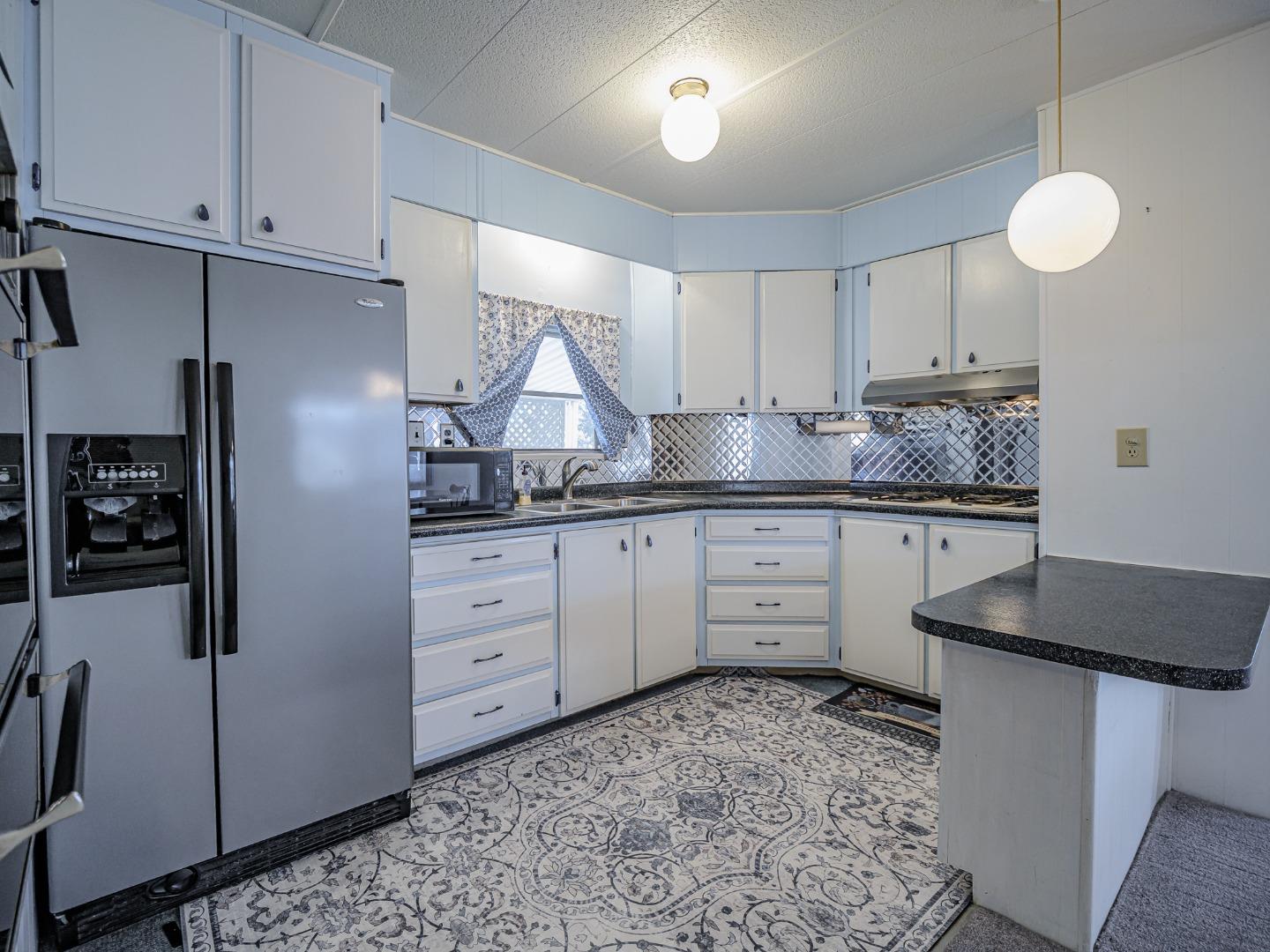 Detail Gallery Image 23 of 74 For 1555 Merrill St #176,  Santa Cruz,  CA 95062 - 2 Beds | 2 Baths