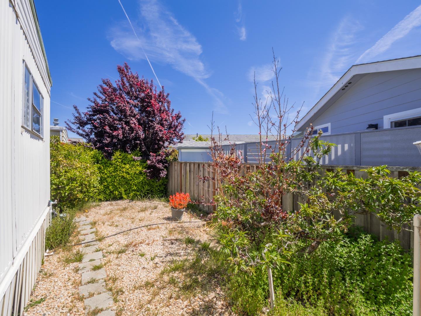 Detail Gallery Image 49 of 74 For 1555 Merrill St #176,  Santa Cruz,  CA 95062 - 2 Beds | 2 Baths