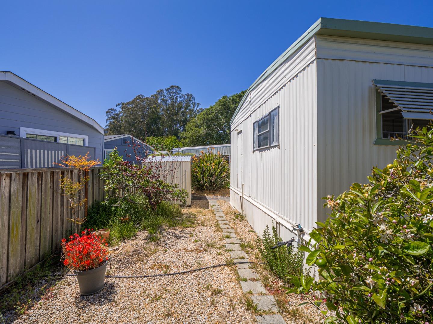 Detail Gallery Image 50 of 74 For 1555 Merrill St #176,  Santa Cruz,  CA 95062 - 2 Beds | 2 Baths