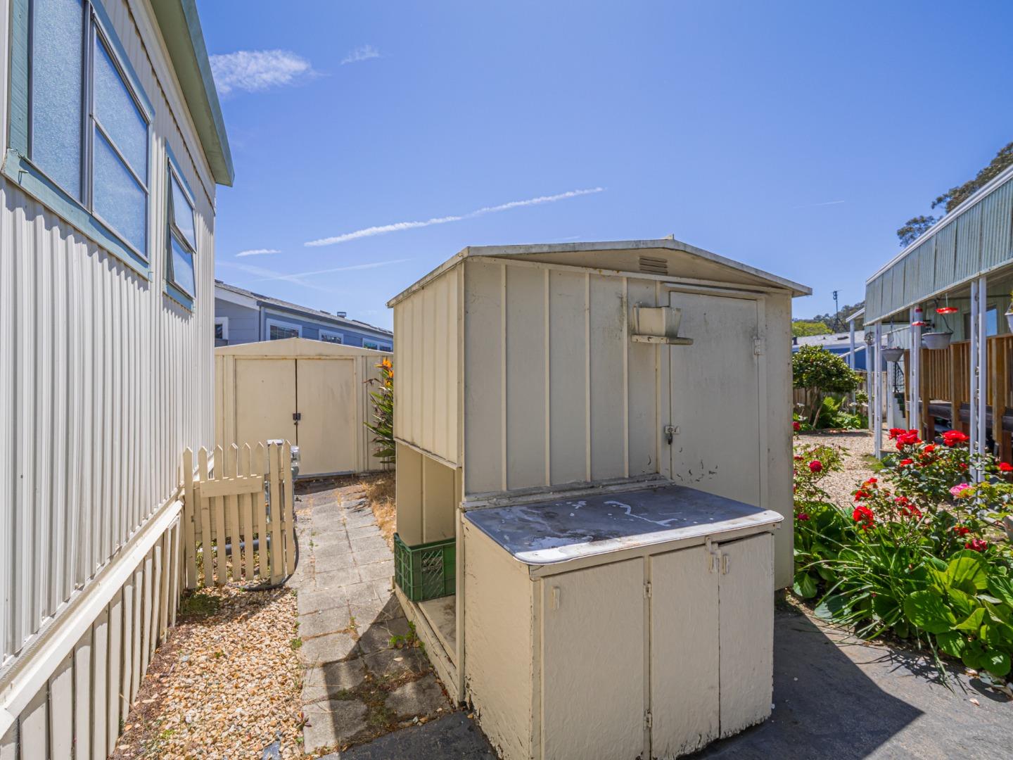 Detail Gallery Image 54 of 74 For 1555 Merrill St #176,  Santa Cruz,  CA 95062 - 2 Beds | 2 Baths