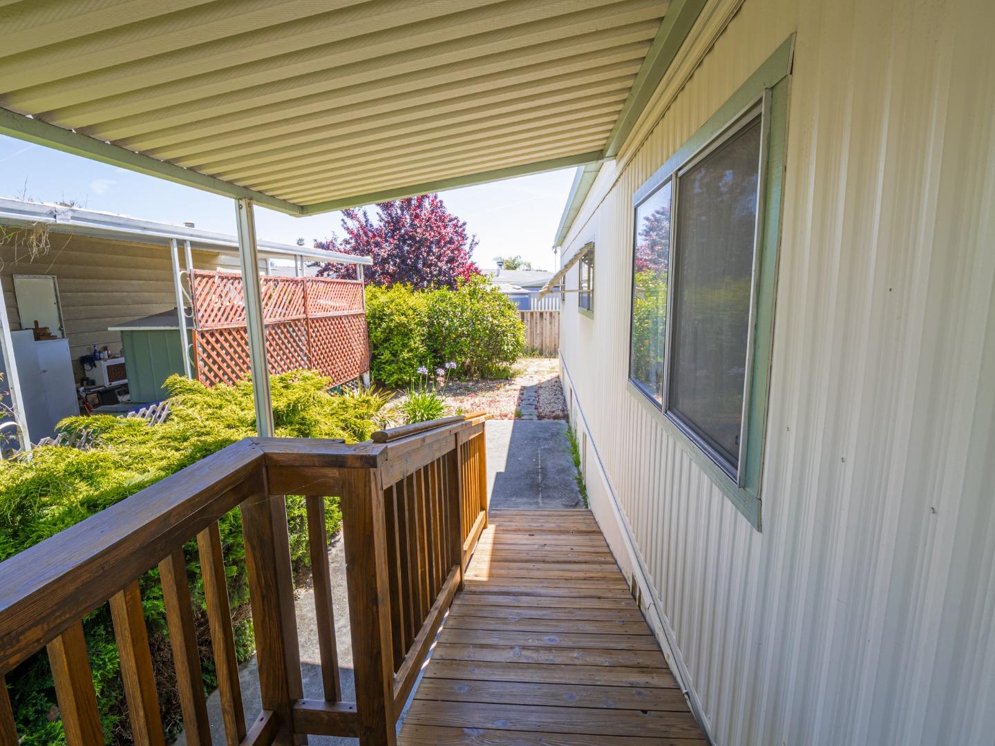 Detail Gallery Image 5 of 74 For 1555 Merrill St #176,  Santa Cruz,  CA 95062 - 2 Beds | 2 Baths