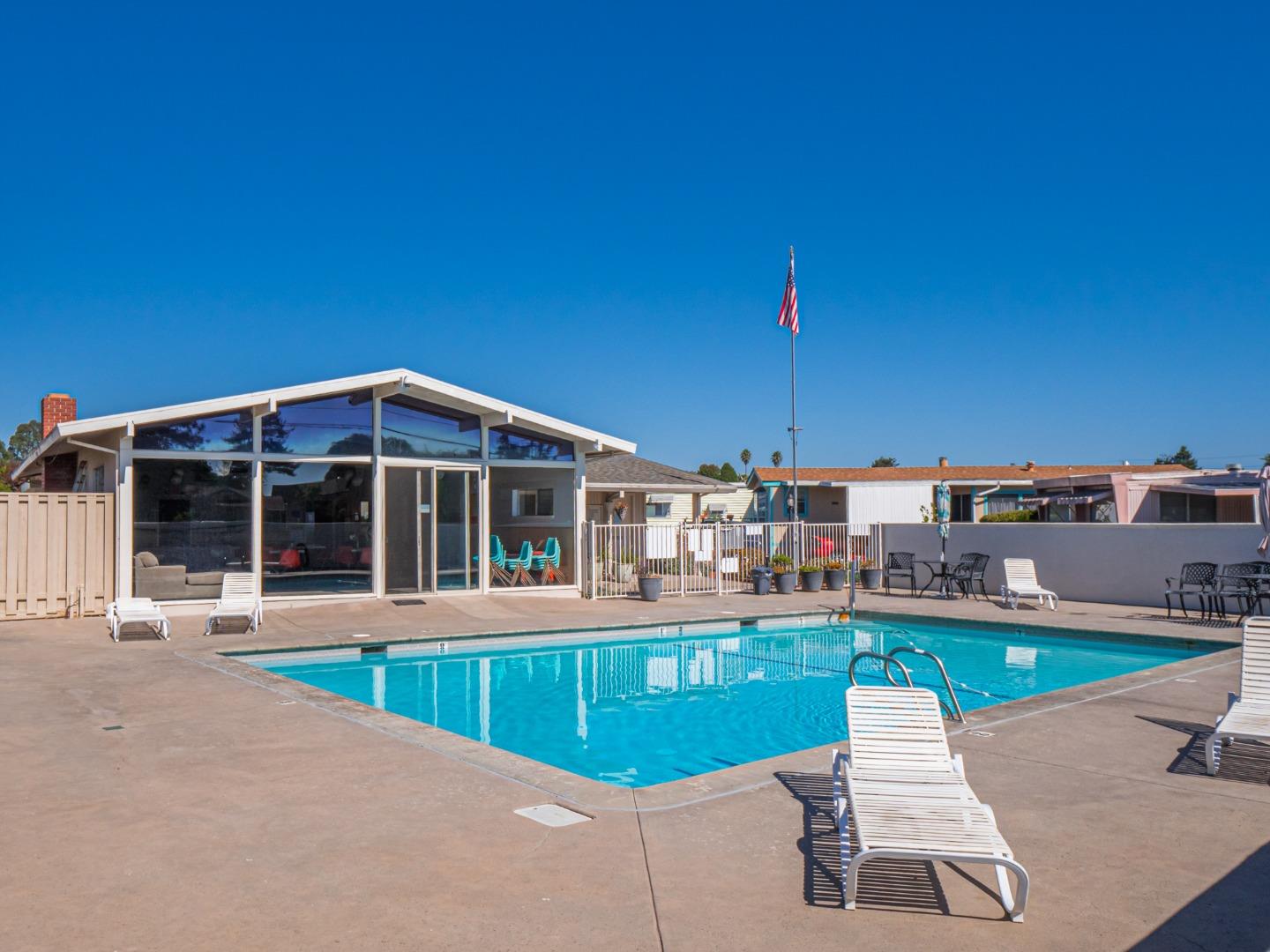 Detail Gallery Image 59 of 74 For 1555 Merrill St #176,  Santa Cruz,  CA 95062 - 2 Beds | 2 Baths