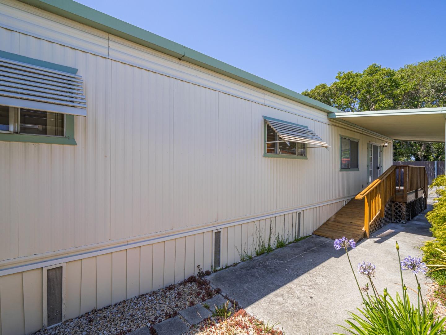 Detail Gallery Image 61 of 74 For 1555 Merrill St #176,  Santa Cruz,  CA 95062 - 2 Beds | 2 Baths