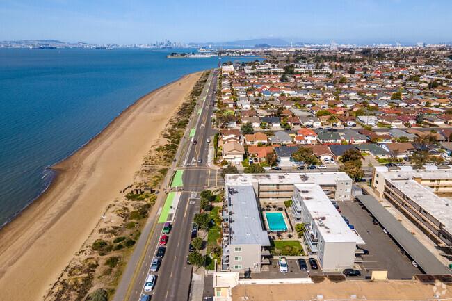 Detail Gallery Image 28 of 28 For 1813 Lincoln Ave, Alameda,  CA 94501 - 2 Beds | 1 Baths