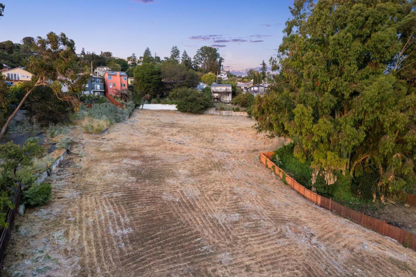 Detail Gallery Image 11 of 17 For 2900 Parker Ave, Oakland,  CA 94605 - – Beds | – Baths