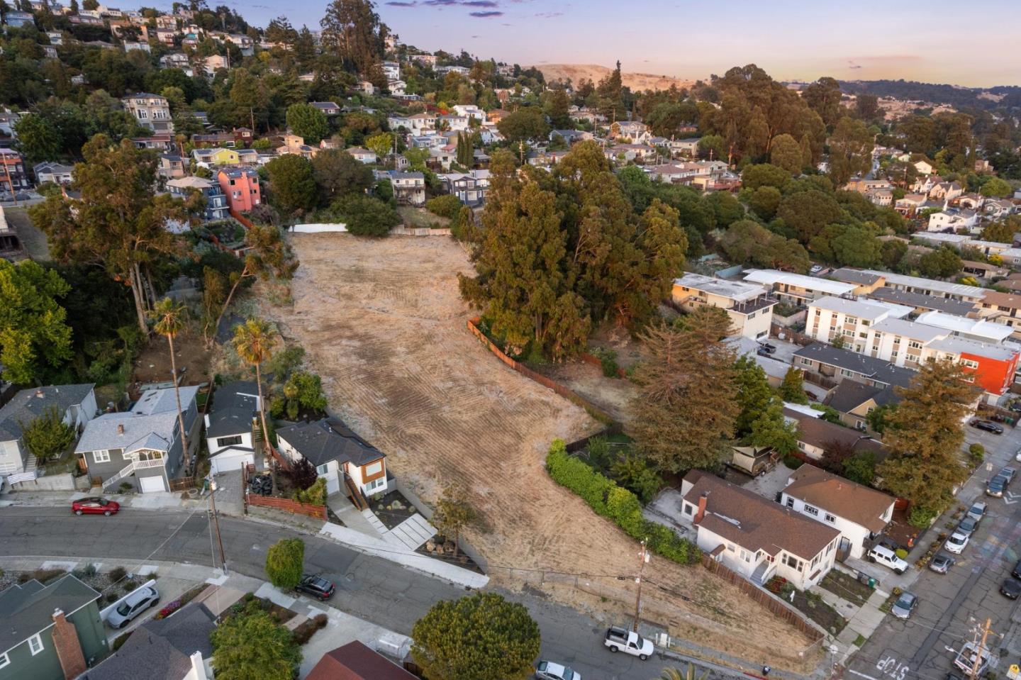 Detail Gallery Image 9 of 17 For 2900 Parker Ave, Oakland,  CA 94605 - – Beds | – Baths