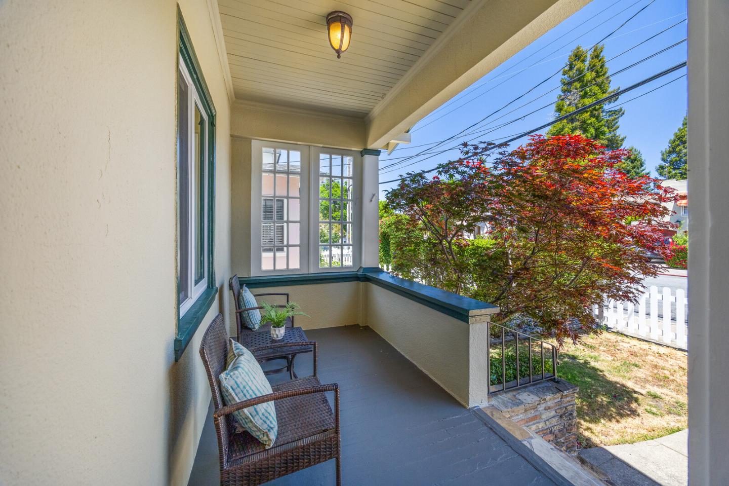 Detail Gallery Image 5 of 25 For 303 Highland Ave, San Mateo,  CA 94401 - 2 Beds | 1 Baths