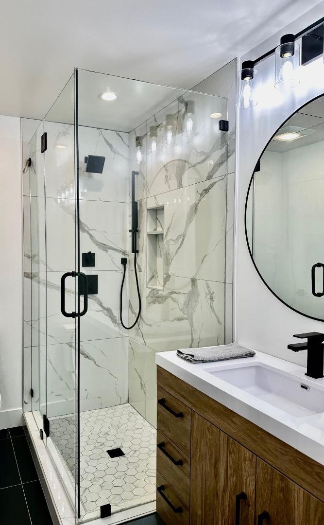 Detail Gallery Image 12 of 27 For 974 Peninsula Ave, San Mateo,  CA 94401 - 3 Beds | 2/1 Baths