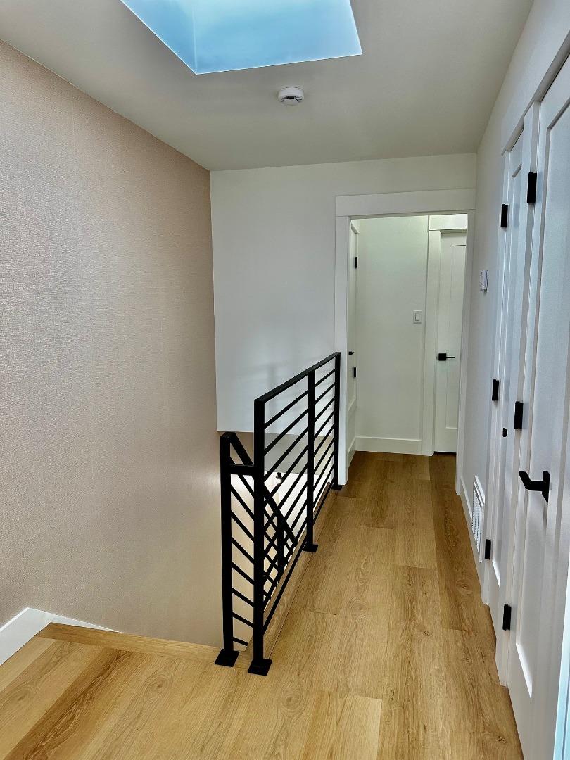 Detail Gallery Image 13 of 27 For 974 Peninsula Ave, San Mateo,  CA 94401 - 3 Beds | 2/1 Baths