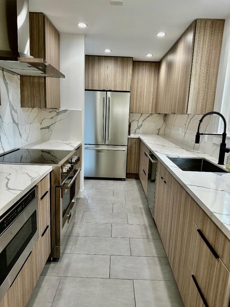 Detail Gallery Image 5 of 27 For 974 Peninsula Ave, San Mateo,  CA 94401 - 3 Beds | 2/1 Baths