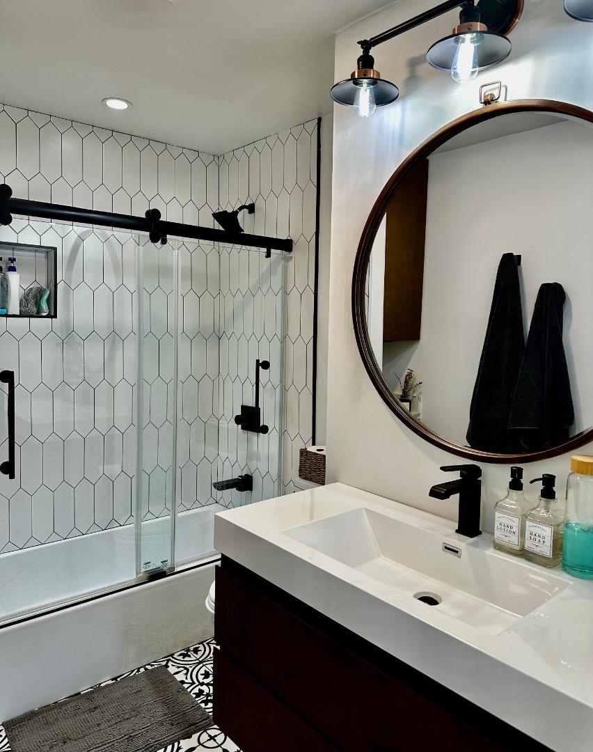 Detail Gallery Image 6 of 27 For 974 Peninsula Ave, San Mateo,  CA 94401 - 3 Beds | 2/1 Baths