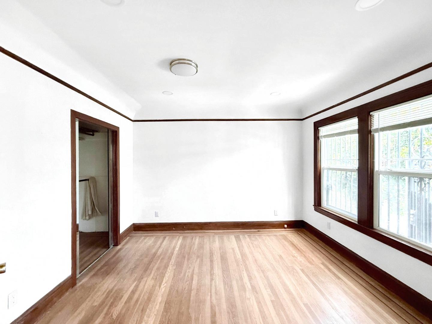 Detail Gallery Image 5 of 12 For 1587 Revere Ave, San Francisco,  CA 94124 - 3 Beds | 2 Baths