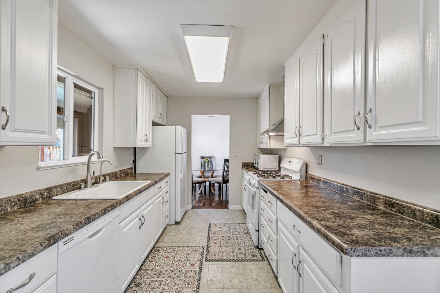 Detail Gallery Image 10 of 24 For 2136 Ventura Pl, Santa Clara,  CA 95051 - 3 Beds | 2 Baths