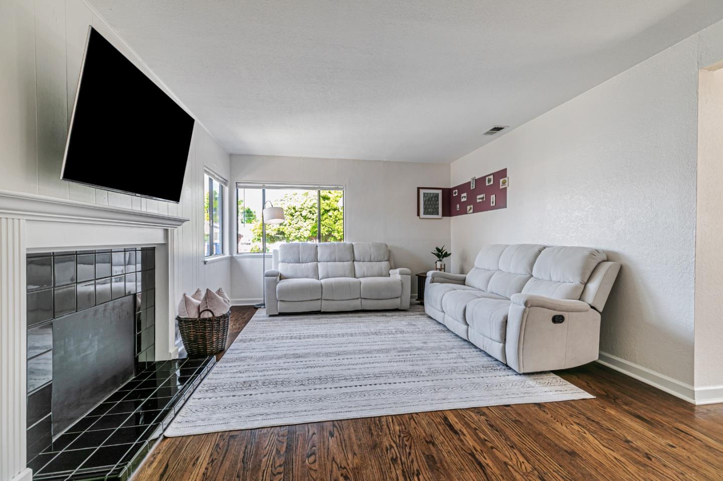 Detail Gallery Image 5 of 24 For 2136 Ventura Pl, Santa Clara,  CA 95051 - 3 Beds | 2 Baths