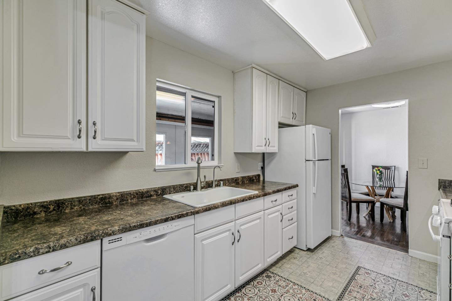 Detail Gallery Image 8 of 24 For 2136 Ventura Pl, Santa Clara,  CA 95051 - 3 Beds | 2 Baths
