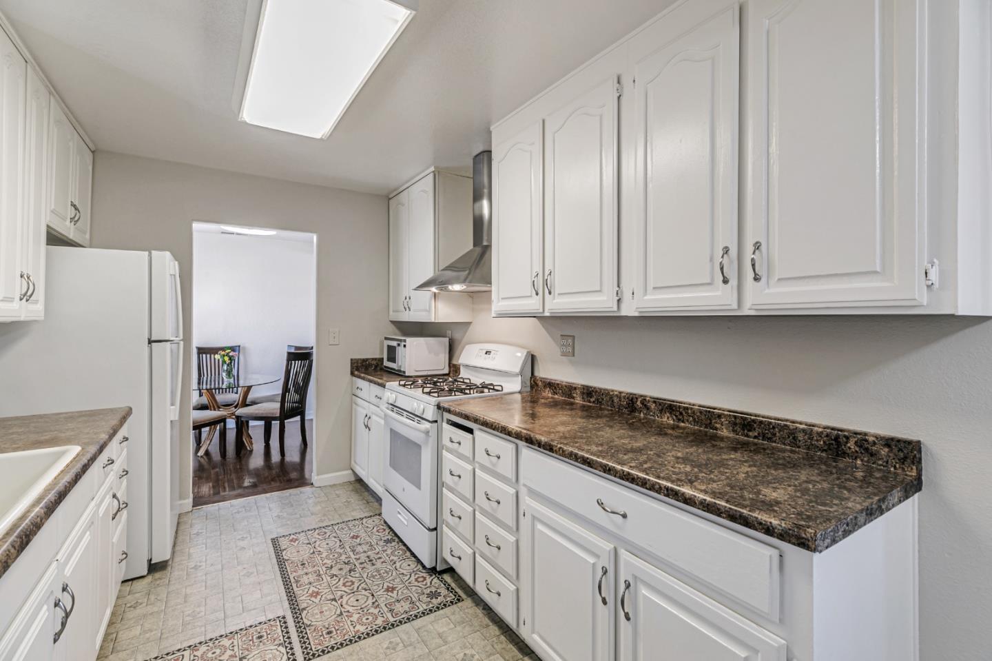 Detail Gallery Image 9 of 24 For 2136 Ventura Pl, Santa Clara,  CA 95051 - 3 Beds | 2 Baths