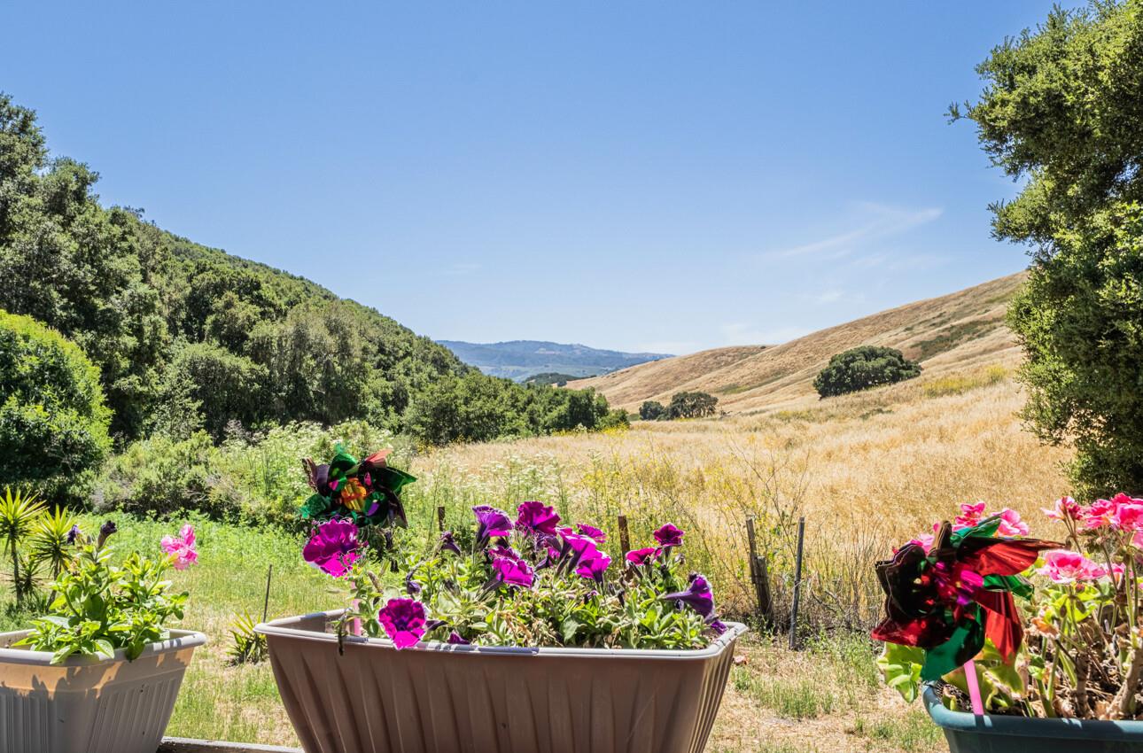 Detail Gallery Image 2 of 21 For 11521 Hidden Hills Rd, Carmel Valley,  CA 93924 - 4 Beds | 3 Baths