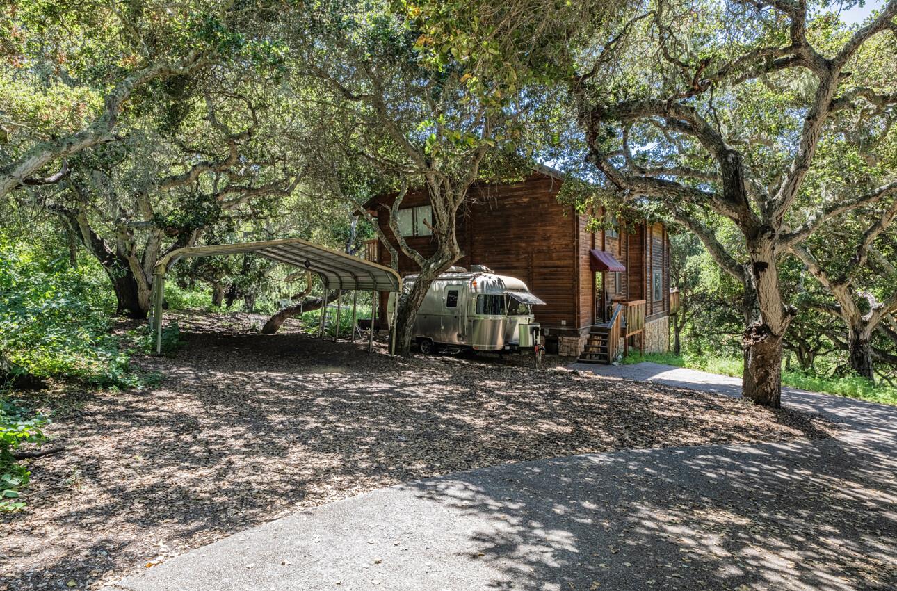 Detail Gallery Image 6 of 21 For 11521 Hidden Hills Rd, Carmel Valley,  CA 93924 - 4 Beds | 3 Baths