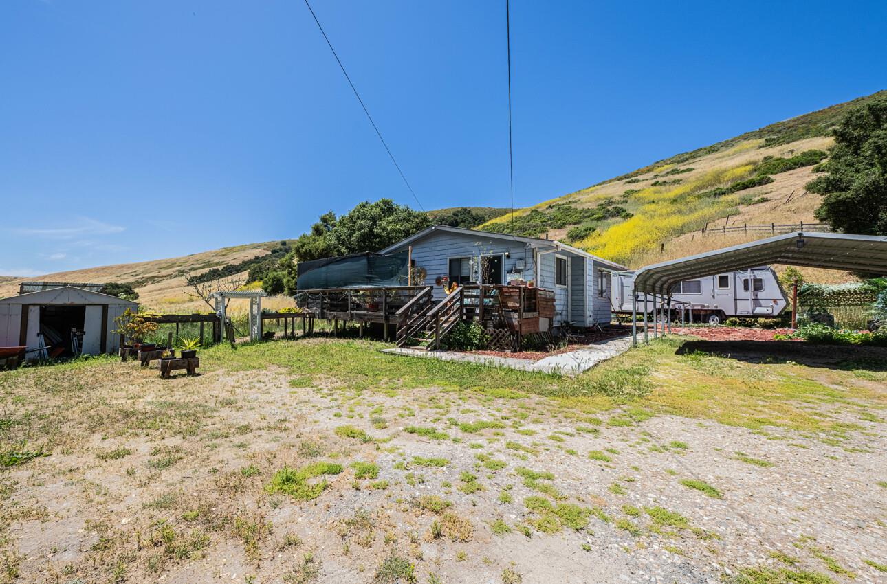 Detail Gallery Image 9 of 21 For 11521 Hidden Hills Rd, Carmel Valley,  CA 93924 - 4 Beds | 3 Baths