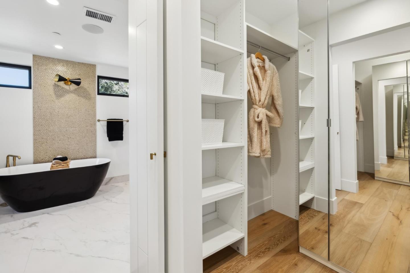 Detail Gallery Image 29 of 55 For 2018 Sand Hill Rd, Menlo Park,  CA 94025 - 5 Beds | 4/1 Baths