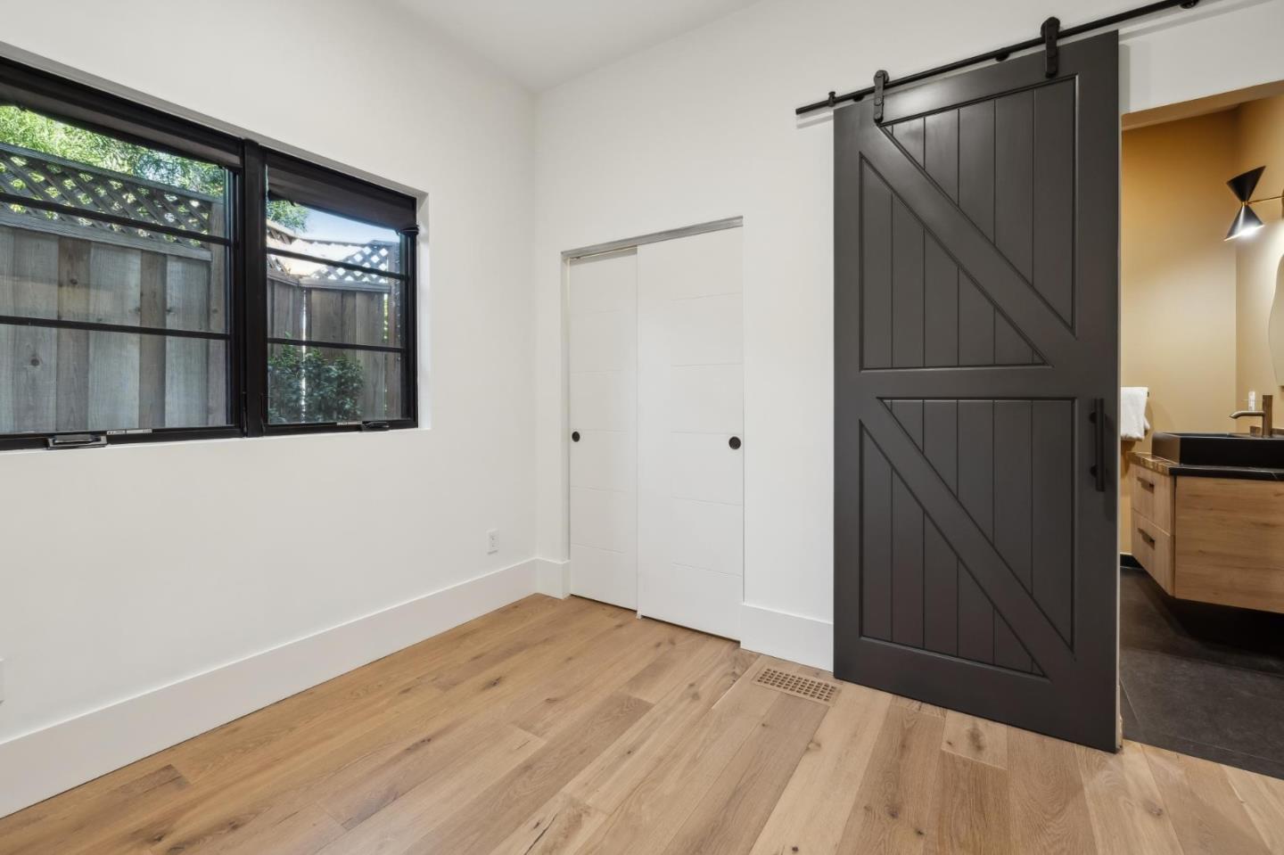 Detail Gallery Image 48 of 55 For 2018 Sand Hill Rd, Menlo Park,  CA 94025 - 5 Beds | 4/1 Baths