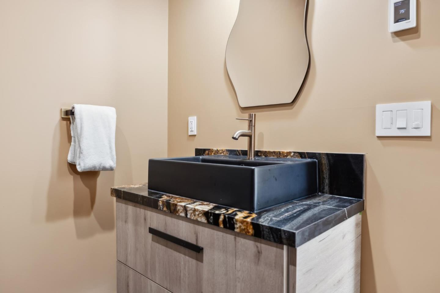 Detail Gallery Image 50 of 55 For 2018 Sand Hill Rd, Menlo Park,  CA 94025 - 5 Beds | 4/1 Baths