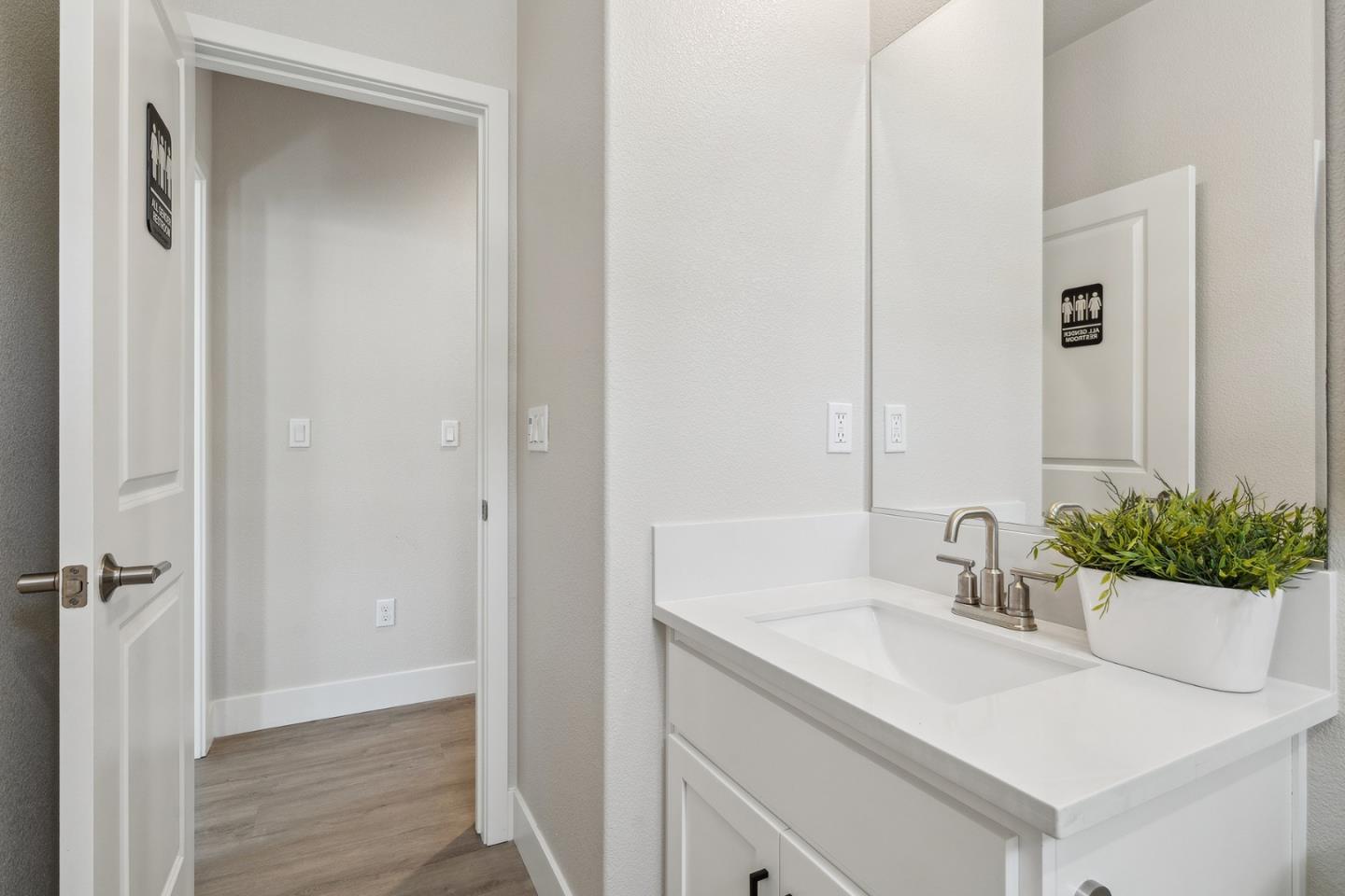 Detail Gallery Image 13 of 74 For 5485 Monte Vista Way, Antioch,  CA 94531 - 4 Beds | 3/1 Baths