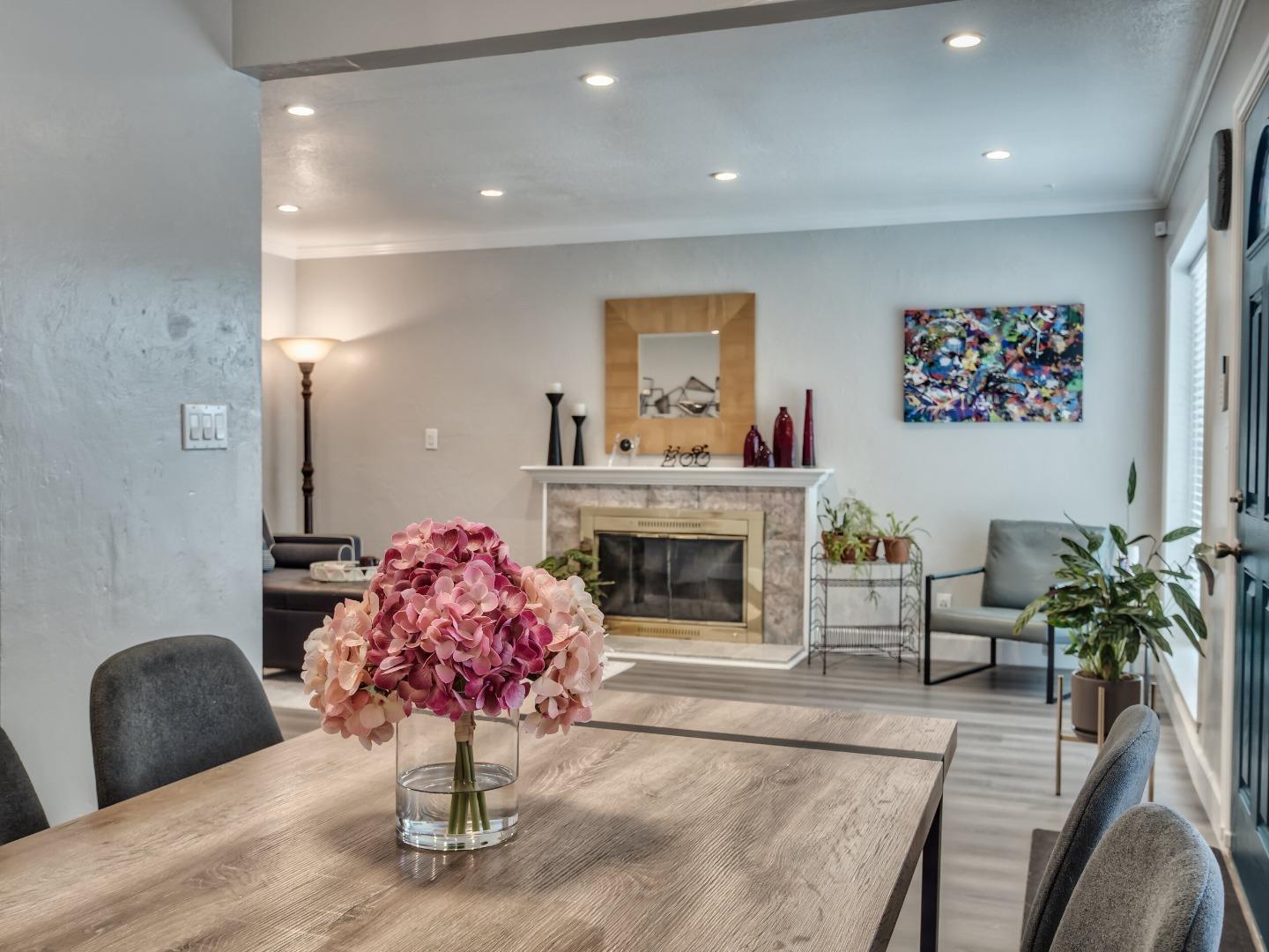 Detail Gallery Image 13 of 32 For 4864 Snow Dr, San Jose,  CA 95111 - 3 Beds | 2 Baths