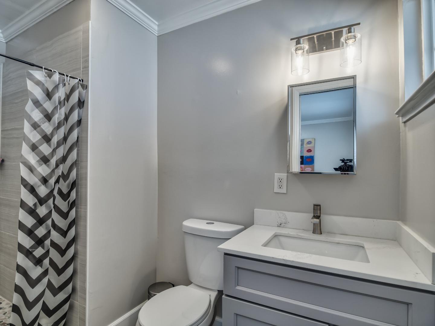 Detail Gallery Image 19 of 32 For 4864 Snow Dr, San Jose,  CA 95111 - 3 Beds | 2 Baths