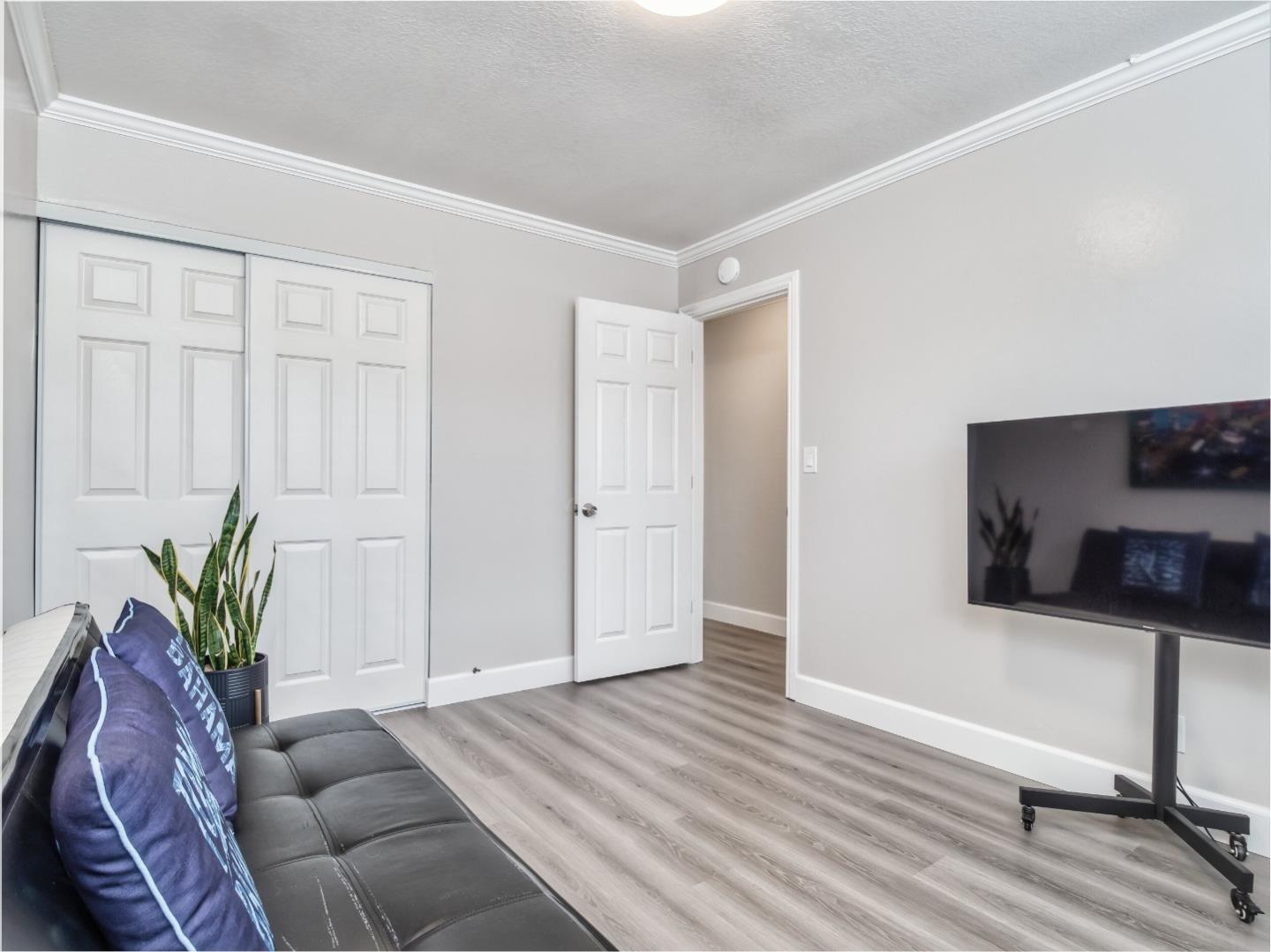 Detail Gallery Image 27 of 32 For 4864 Snow Dr, San Jose,  CA 95111 - 3 Beds | 2 Baths