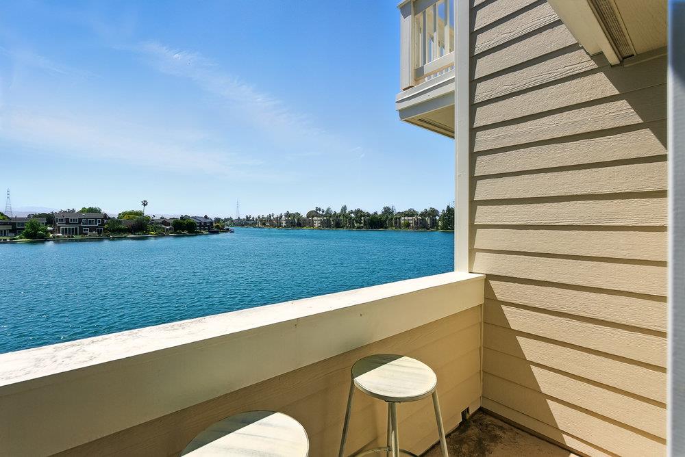 Detail Gallery Image 11 of 37 For 1023 Rudder Ln, Foster City,  CA 94404 - 2 Beds | 2 Baths