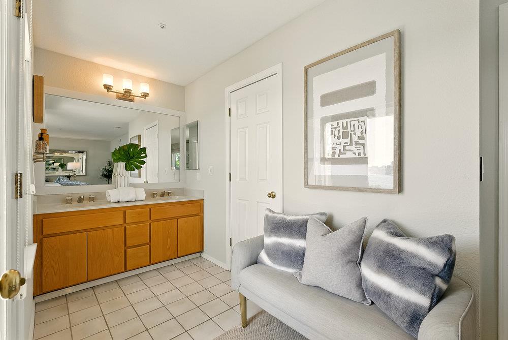 Detail Gallery Image 24 of 37 For 1023 Rudder Ln, Foster City,  CA 94404 - 2 Beds | 2 Baths