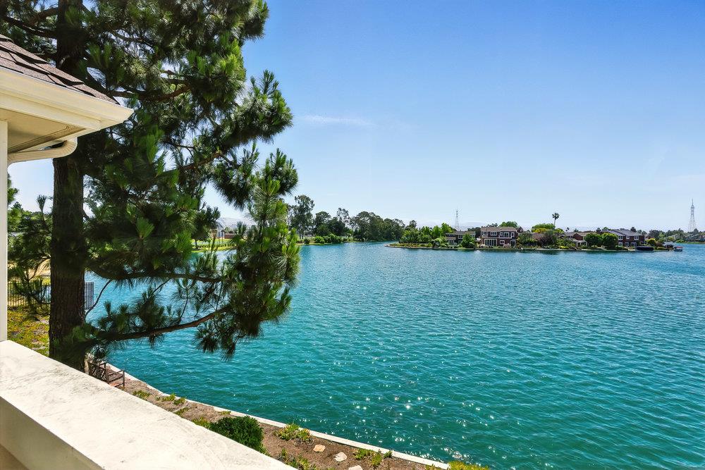 Detail Gallery Image 3 of 37 For 1023 Rudder Ln, Foster City,  CA 94404 - 2 Beds | 2 Baths