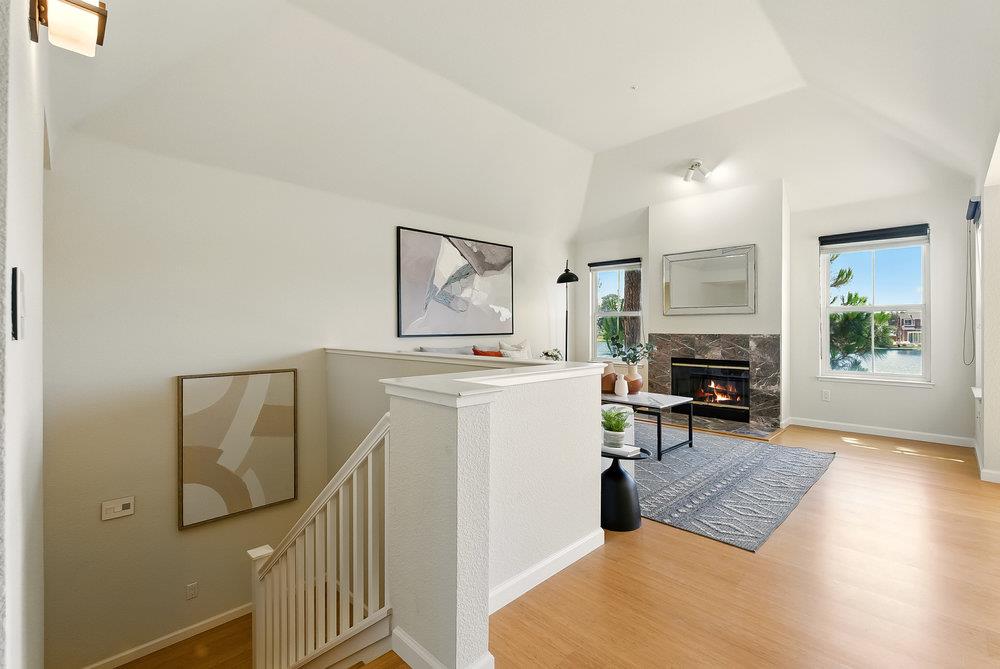 Detail Gallery Image 6 of 37 For 1023 Rudder Ln, Foster City,  CA 94404 - 2 Beds | 2 Baths
