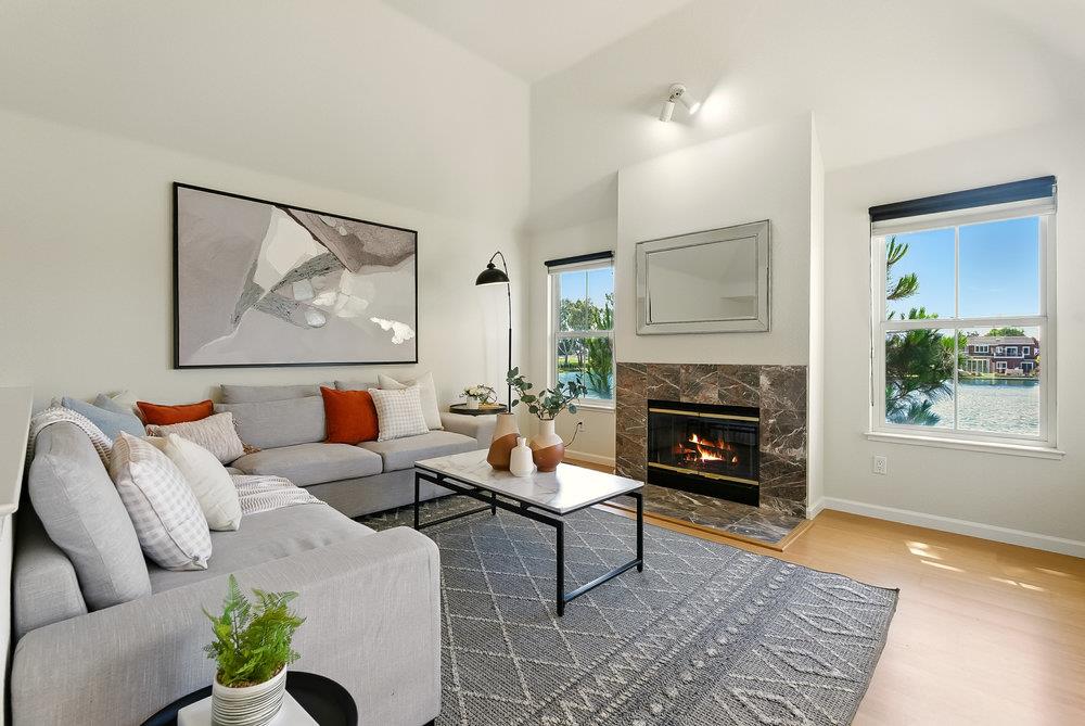 Detail Gallery Image 7 of 37 For 1023 Rudder Ln, Foster City,  CA 94404 - 2 Beds | 2 Baths