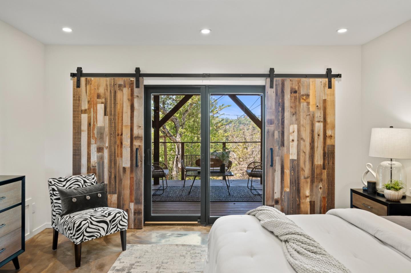 Detail Gallery Image 32 of 46 For 1220 Chula Vista Dr, Belmont,  CA 94002 - 4 Beds | 3 Baths