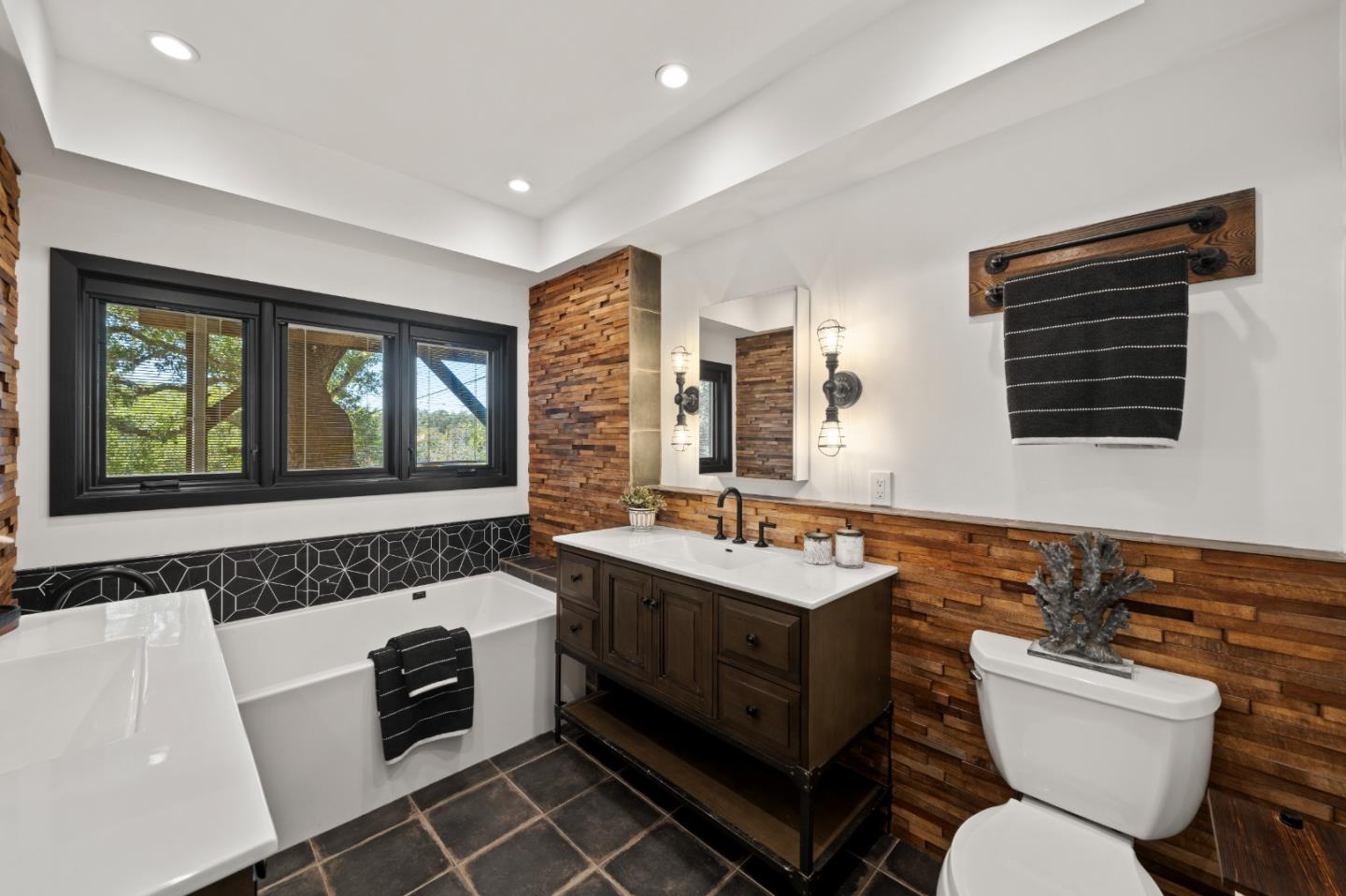 Detail Gallery Image 36 of 46 For 1220 Chula Vista Dr, Belmont,  CA 94002 - 4 Beds | 3 Baths