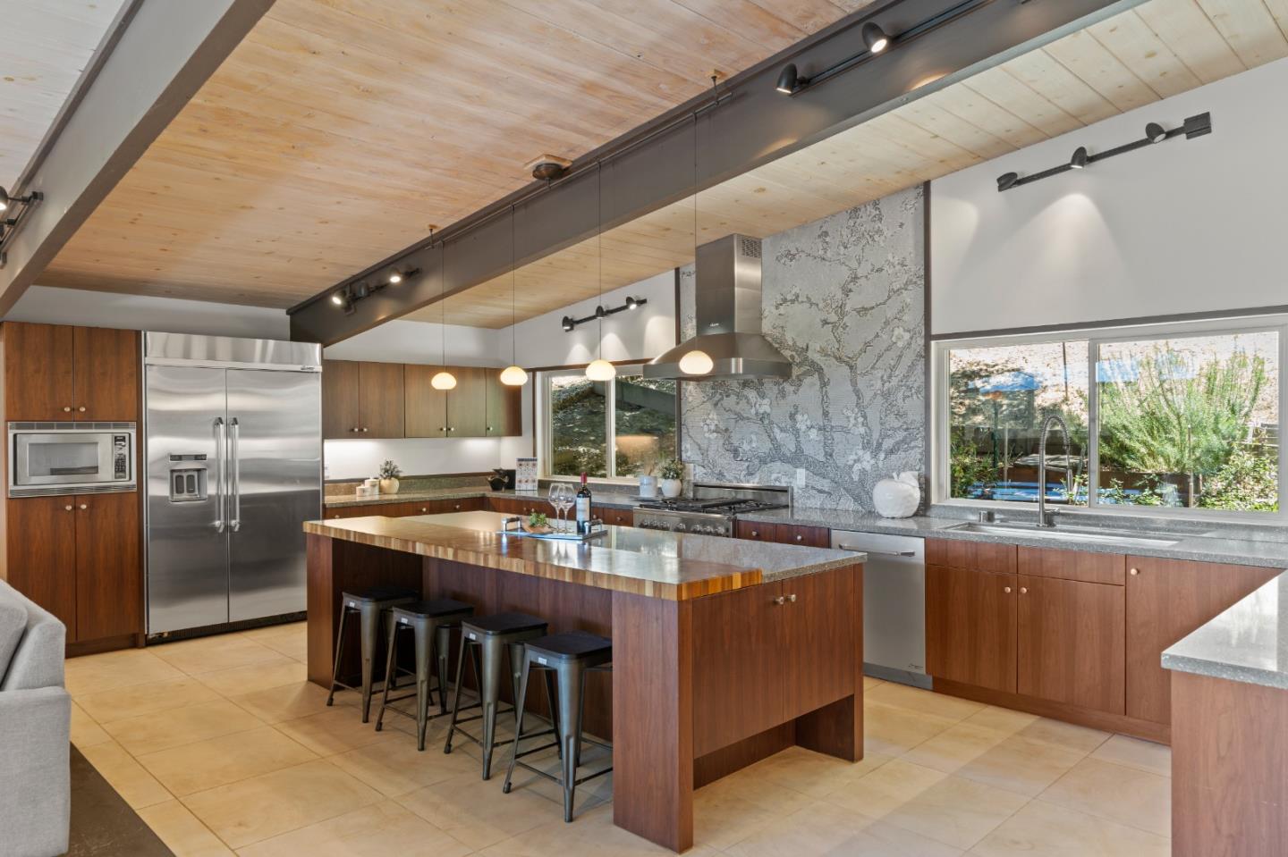 Detail Gallery Image 8 of 46 For 1220 Chula Vista Dr, Belmont,  CA 94002 - 4 Beds | 3 Baths