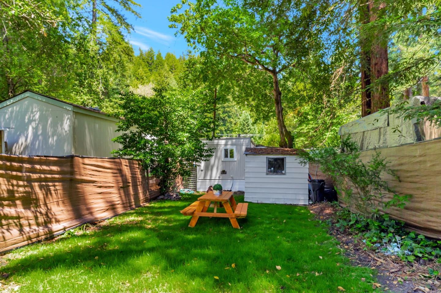 Detail Gallery Image 16 of 29 For 265 Brown Gables Rd #24,  Ben Lomond,  CA 95005 - 2 Beds | 1 Baths