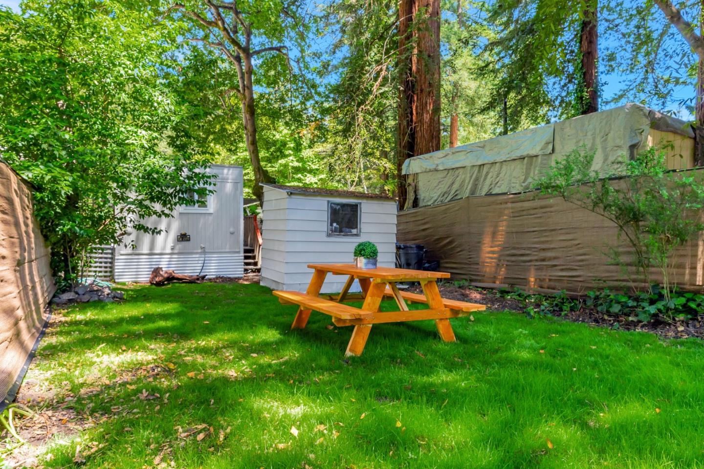 Detail Gallery Image 17 of 29 For 265 Brown Gables Rd #24,  Ben Lomond,  CA 95005 - 2 Beds | 1 Baths